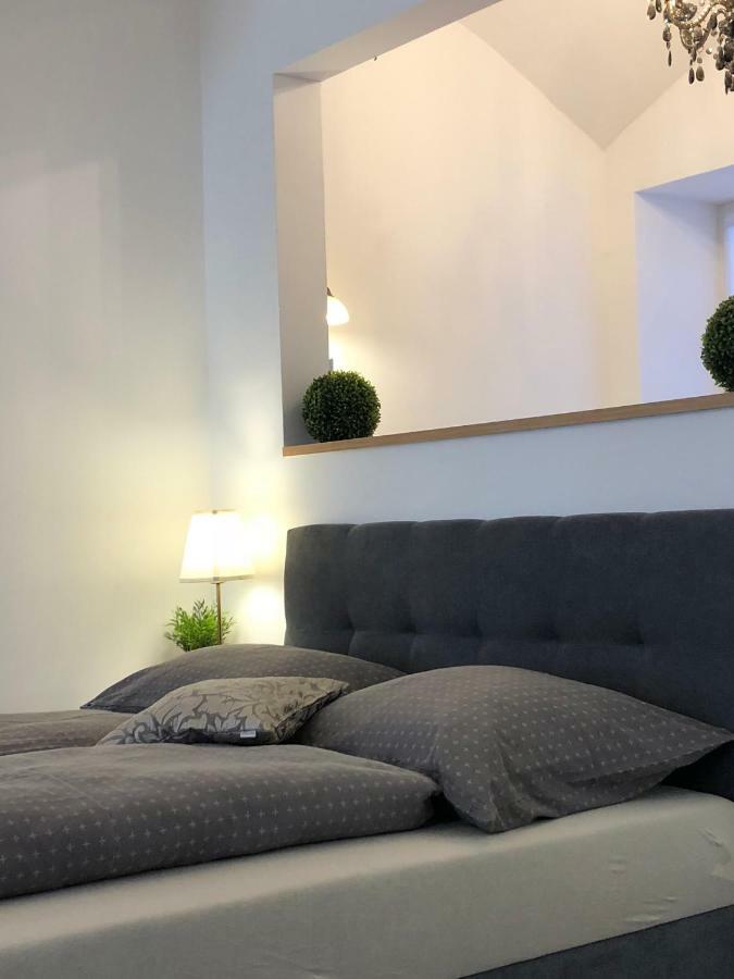Frank Apartman Deluxe Villa เอ็กเกอร์ ภายนอก รูปภาพ