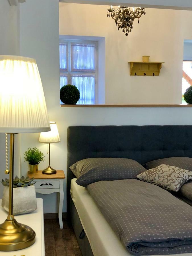 Frank Apartman Deluxe Villa เอ็กเกอร์ ภายนอก รูปภาพ
