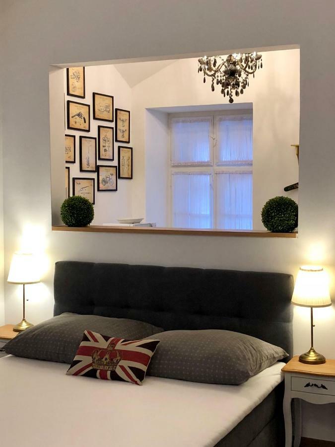Frank Apartman Deluxe Villa เอ็กเกอร์ ภายนอก รูปภาพ
